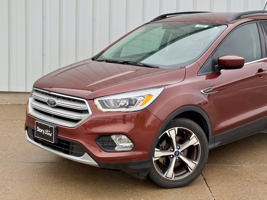 Certified 2018 Ford Escape SEL FWD image 2