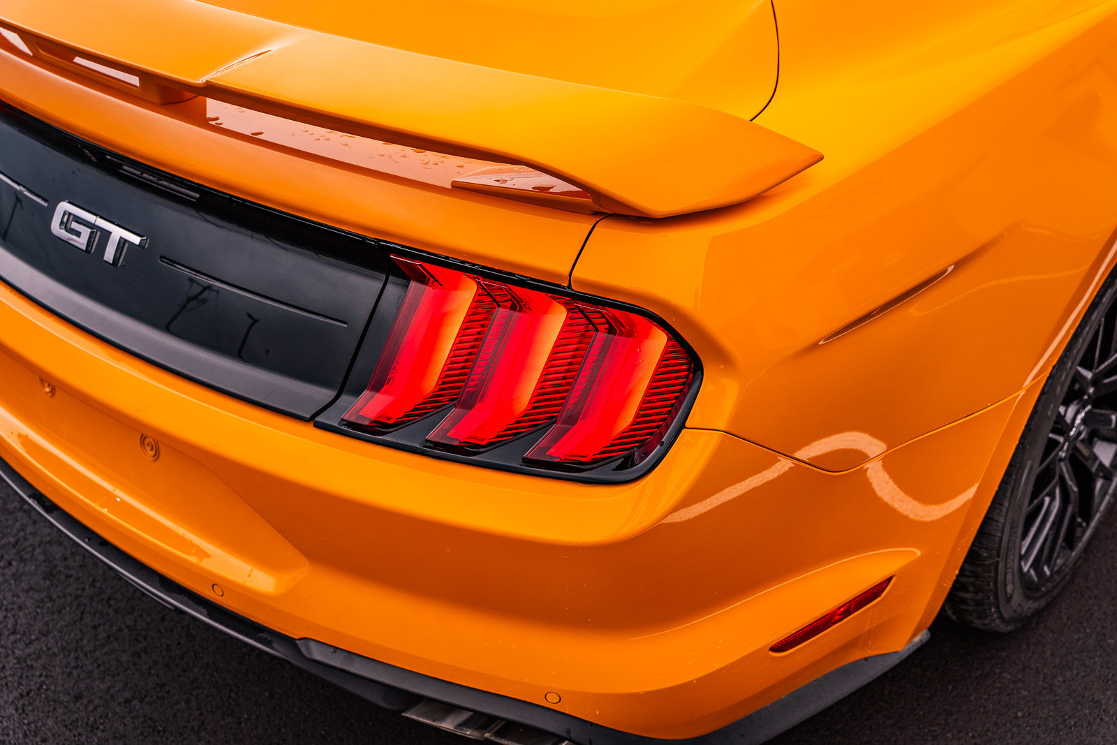 Certified 2018 Ford Mustang GT Premium w/ GT Performance Package RWD image 17