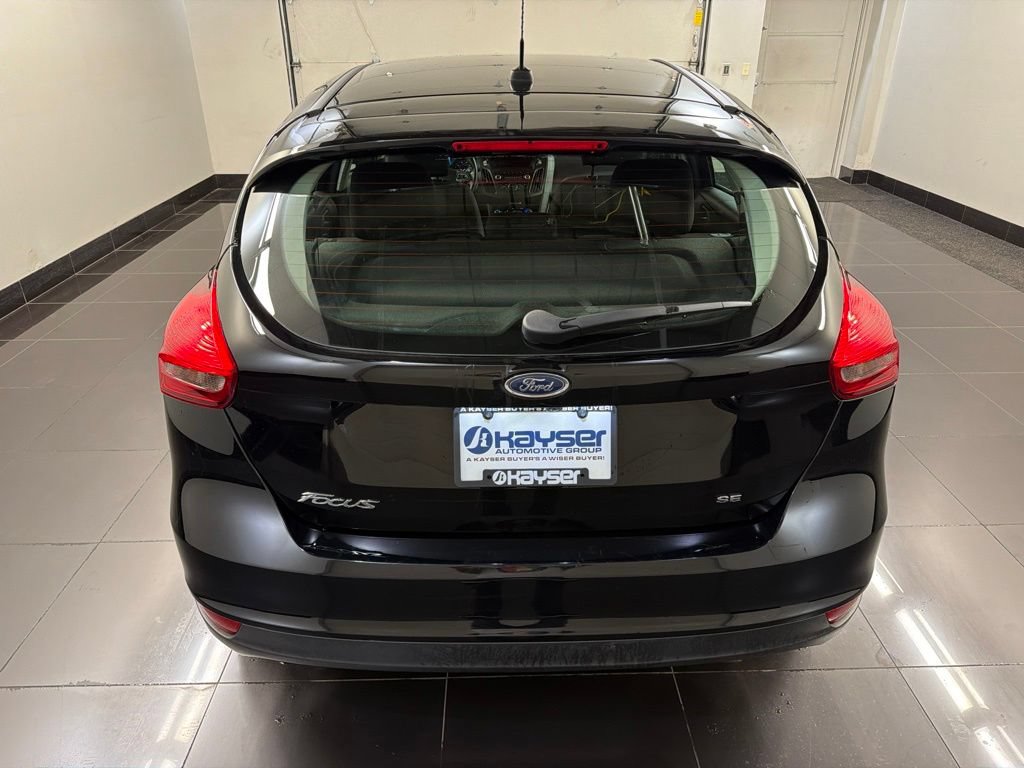 Certified 2018 Ford Focus SE w/ Cold Weather Package FWD image 5