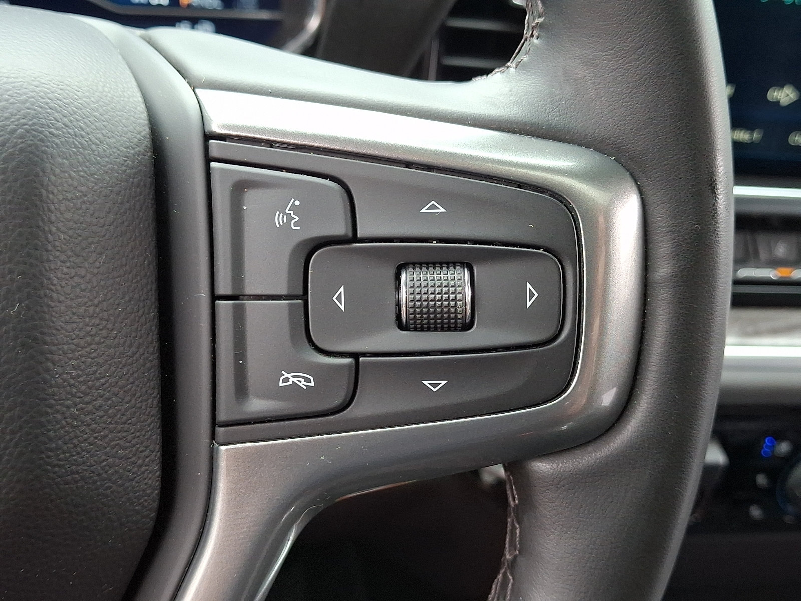 Used 2024 Chevrolet Silverado 2500 LTZ w/ LTZ Plus Package AWD/4WD image 29