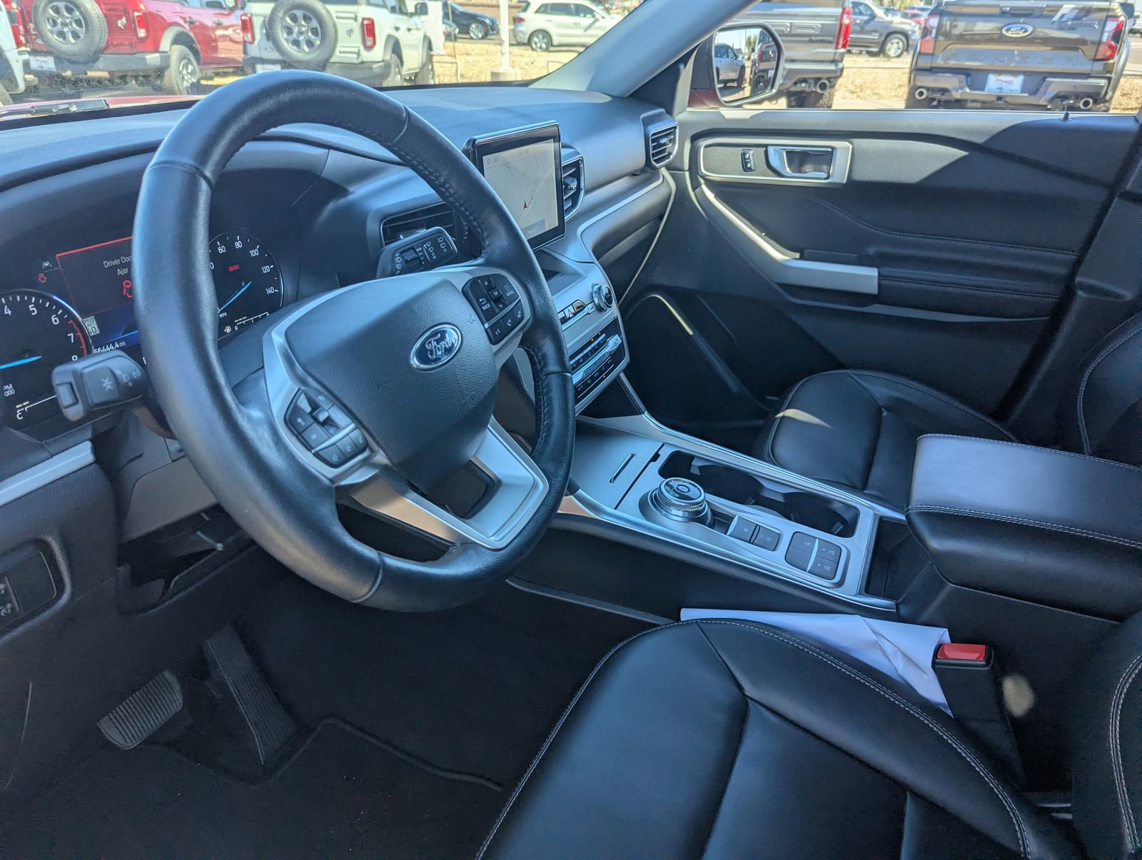 Certified 2022 Ford Explorer XLT w/ Equipment Group 202A image 17