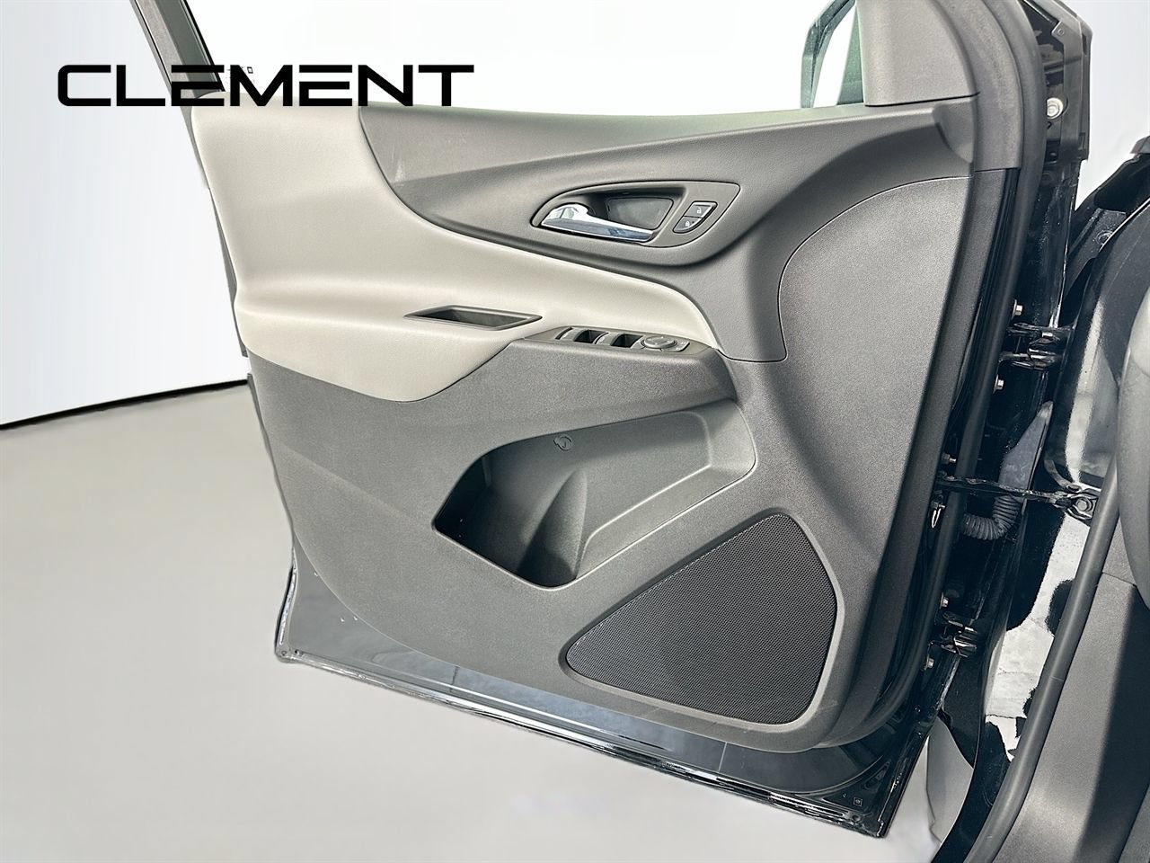 Used 2024 Chevrolet Equinox LS w/ LS Convenience Package FWD image 26