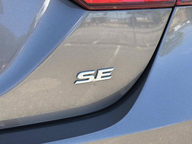 Used 2023 Toyota Camry SE FWD image 9