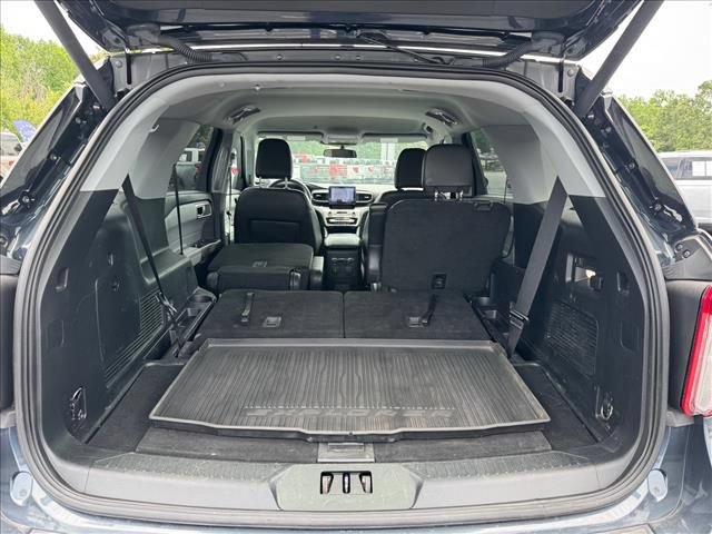 Certified 2022 Ford Explorer XLT w/ Equipment Group 202A AWD/4WD image 11