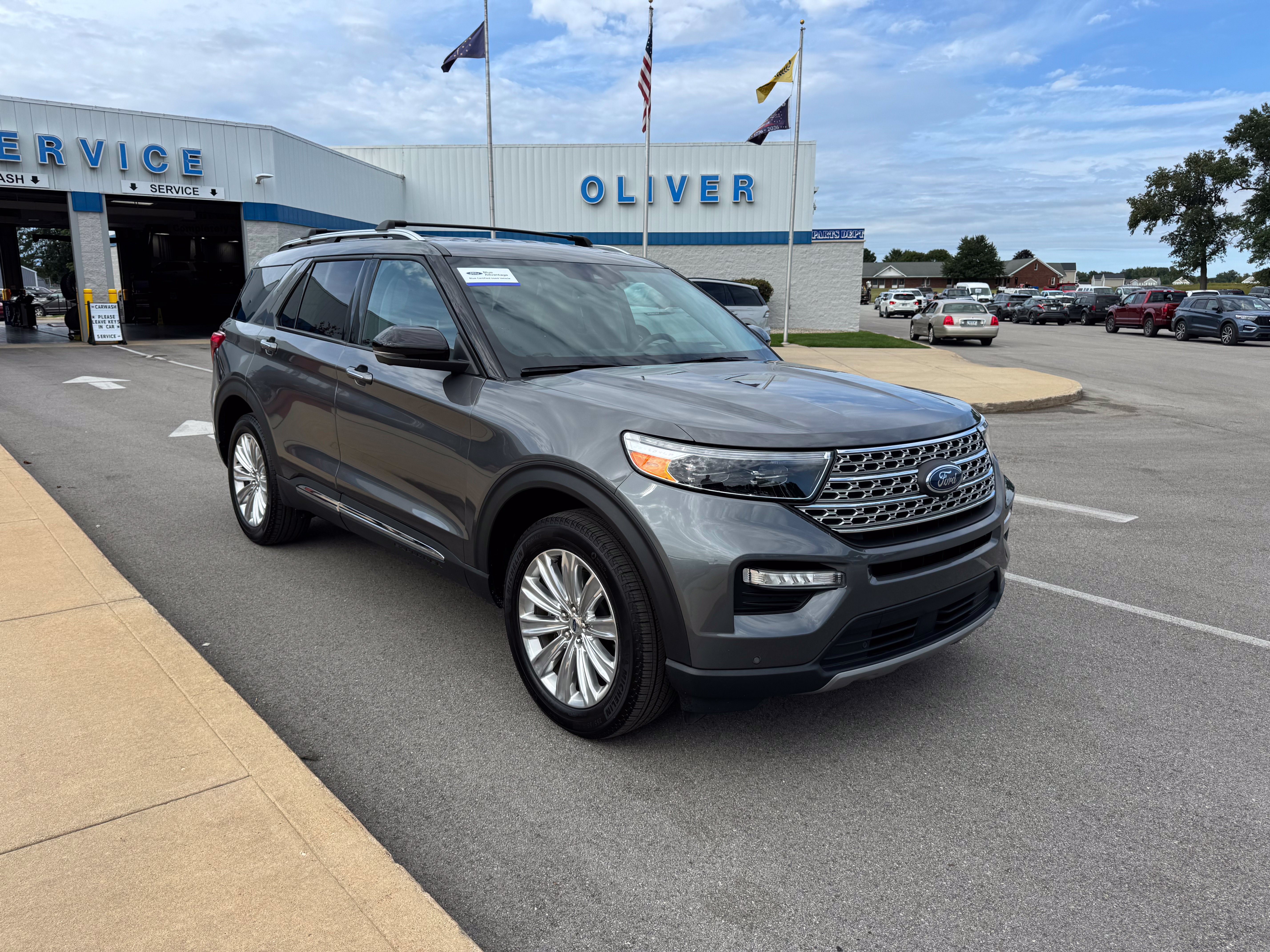 Certified 2023 Ford Explorer Limited w/ Hybrid Equipment Group 310A AWD/4WD image 1