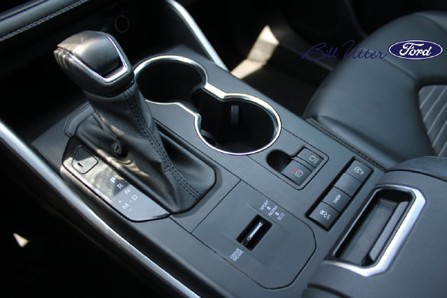 Used 2022 Toyota Highlander XSE FWD image 19