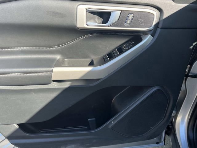 Certified 2023 Ford Explorer XLT w/ Equipment Group 202A image 16