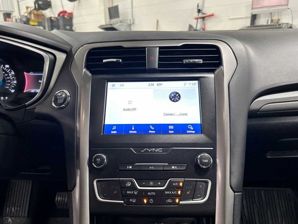 Certified 2020 Ford Fusion SE AWD/4WD image 20