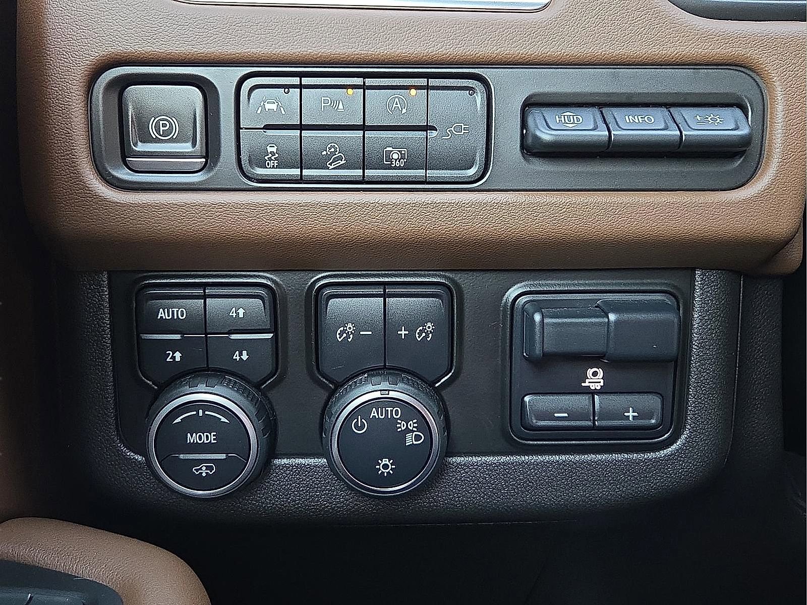 Used 2022 Chevrolet Suburban High Country AWD/4WD image 20