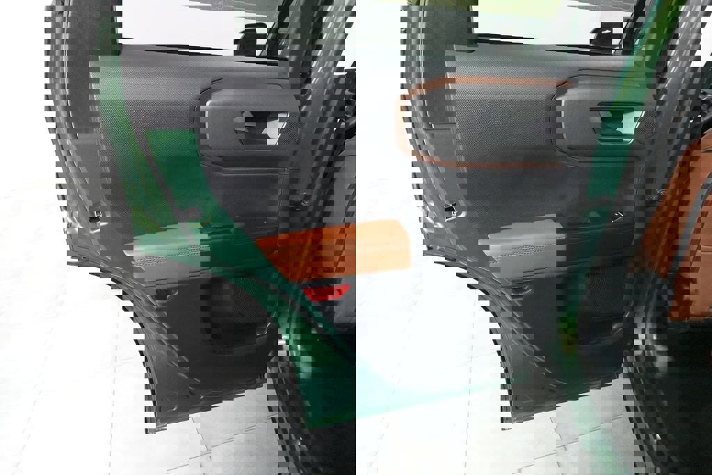 Certified 2025 Ford Bronco Sport Outer Banks w/ Outer Banks Tech Package+ AWD/4WD image 28