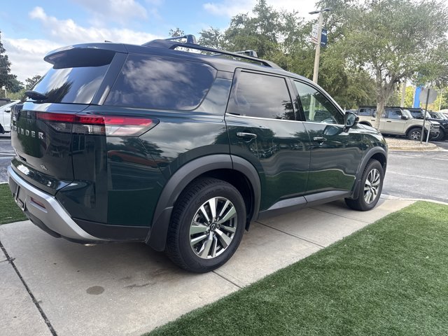 Used 2022 Nissan Pathfinder SL FWD image 3