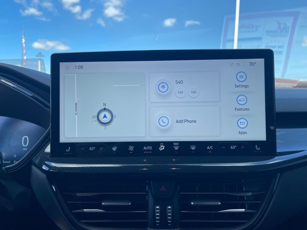 Certified 2023 Ford Escape ST-Line Elite w/ Premium Technology Package AWD/4WD image 9