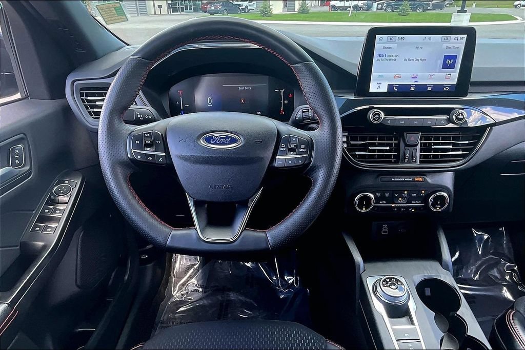 Certified 2025 Ford Escape ST-Line Select AWD/4WD image 5