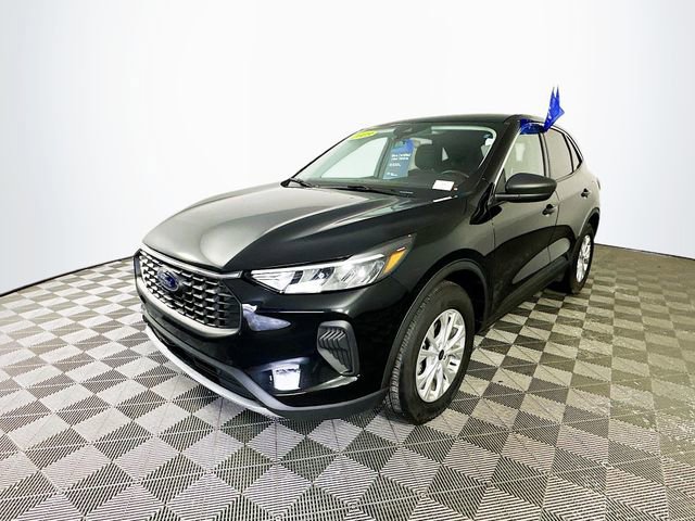 Certified 2023 Ford Escape Active AWD/4WD image 6