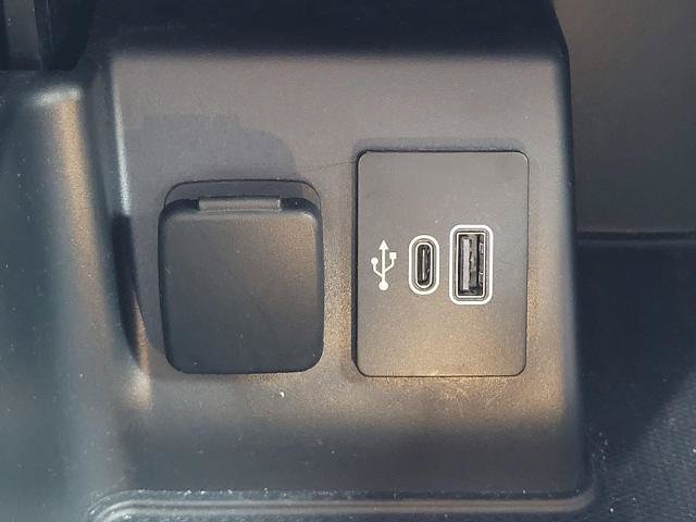 Certified 2025 Ford Explorer ST AWD/4WD image 14