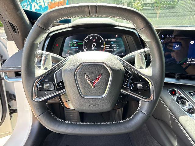 Used 2024 Chevrolet Corvette Stingray Preferred Cpe w/ Body-Color Dual Roof Package RWD image 17