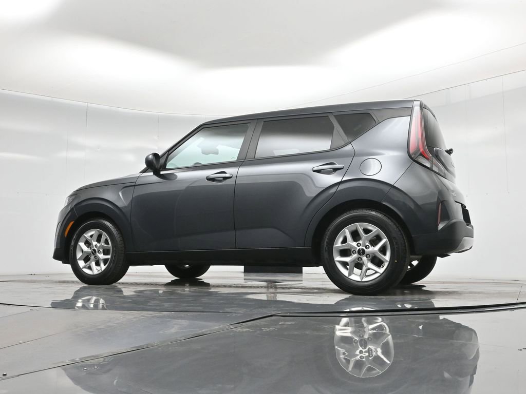 Used 2023 Kia Soul LX w/ Option Group 015 FWD image 50