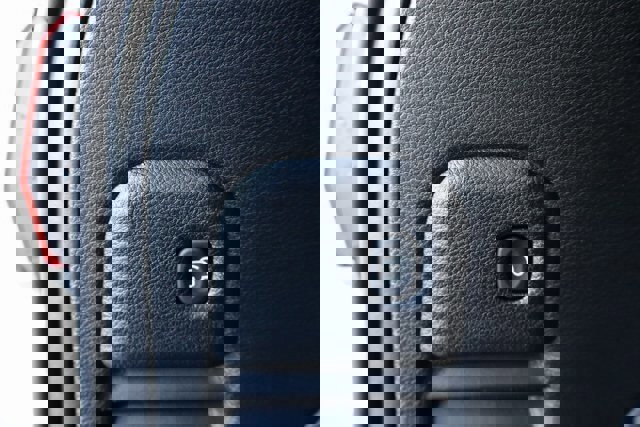 Used 2021 Jeep Grand Cherokee Limited image 30