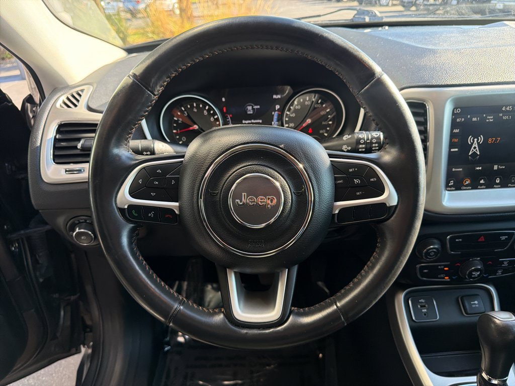 Used 2017 Jeep Compass Latitude w/ Popular Equipment Group FWD image 21