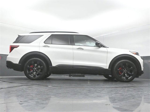 Certified 2022 Ford Explorer ST w/ Equipment Group 401A image 17