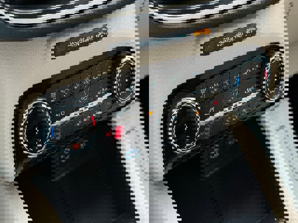 Certified 2022 Ford Escape SEL image 34