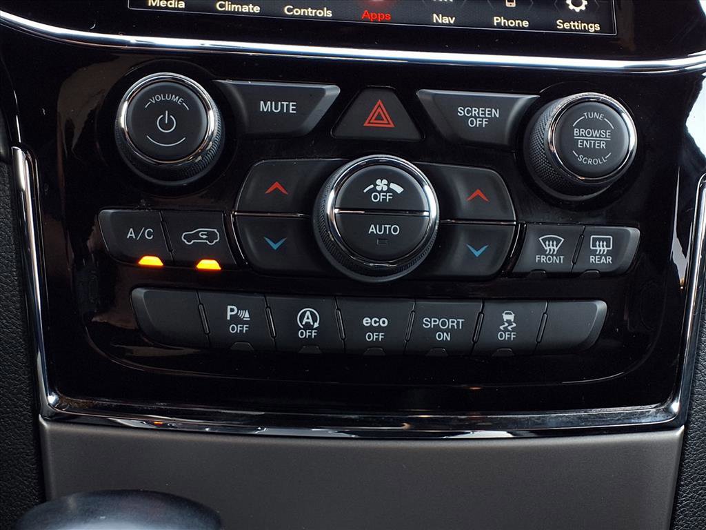 Used 2020 Jeep Grand Cherokee Altitude image 15