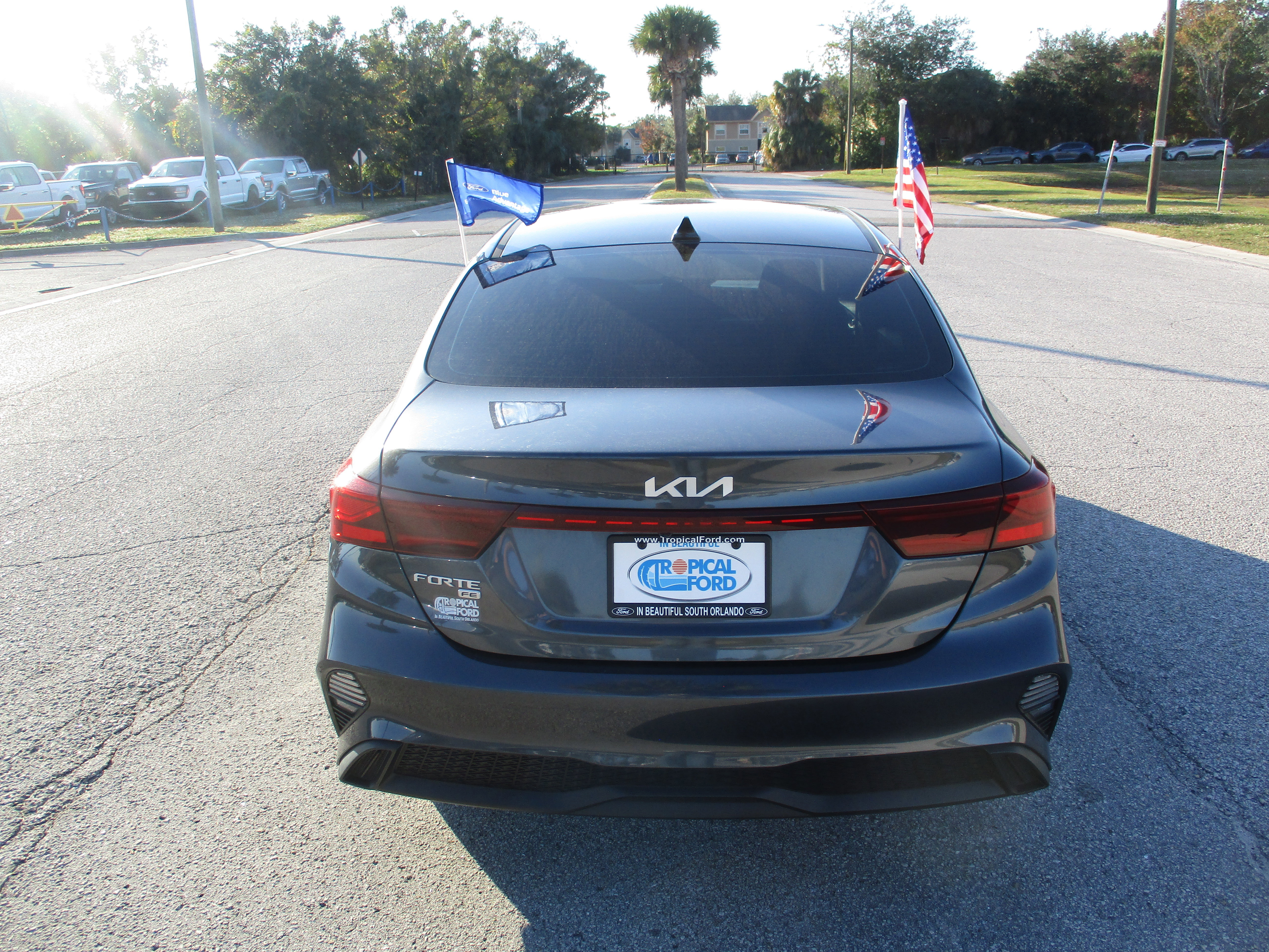 Used 2023 Kia Forte LX image 4