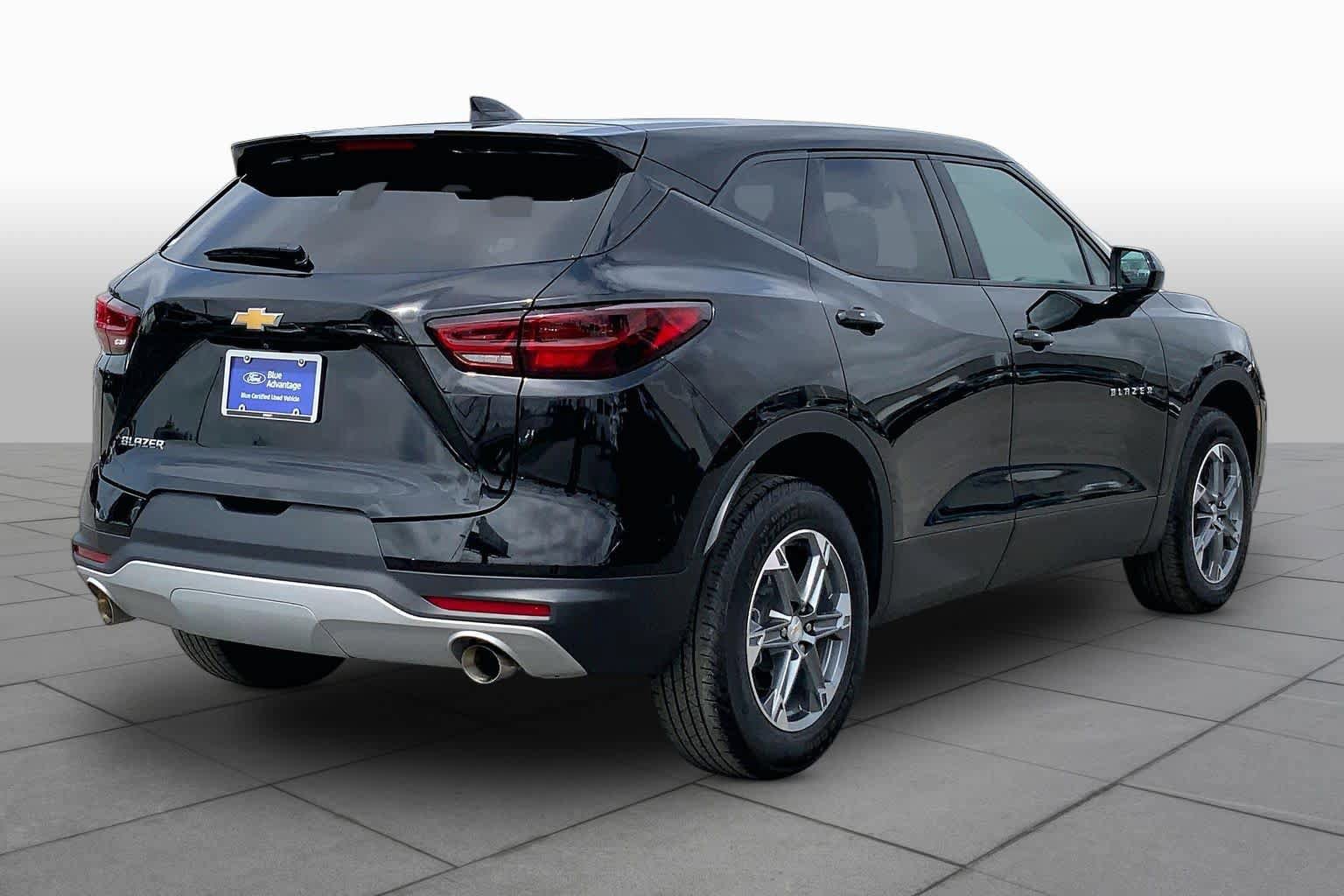 Used 2024 Chevrolet Blazer LT FWD image 12