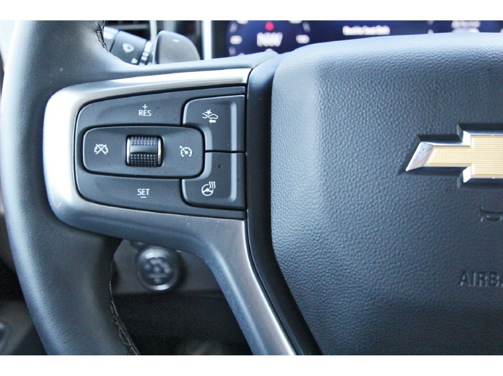 Used 2025 Chevrolet Silverado 1500 LTZ AWD/4WD image 19