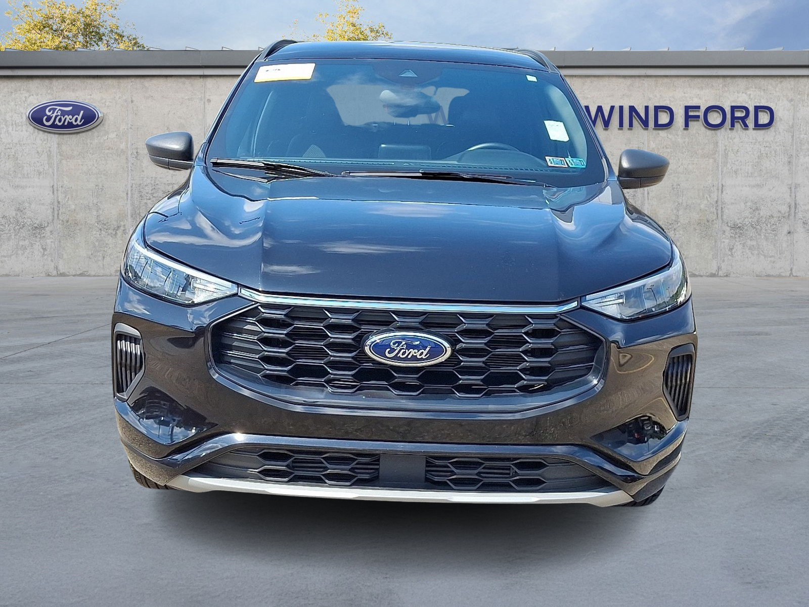 Certified 2024 Ford Escape ST-Line AWD/4WD image 2