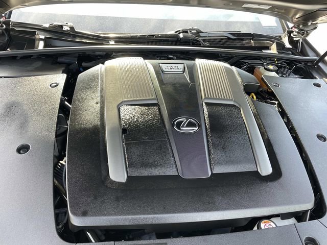 Used 2021 Lexus LS 500 w/ Accessory Package (Z2) image 36