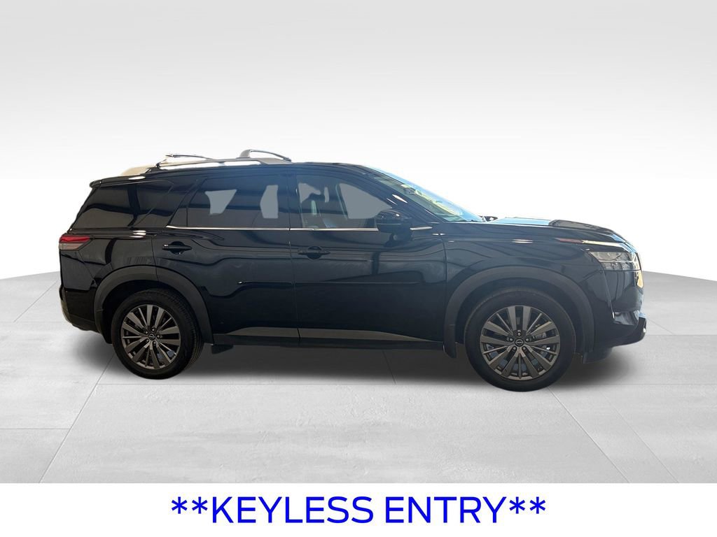 Used 2024 Nissan Pathfinder SL w/ SL Premium Package FWD image 9