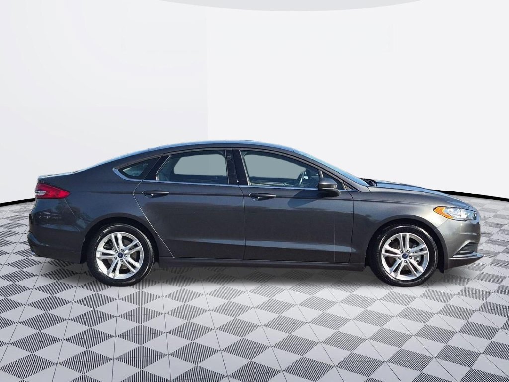 Certified 2018 Ford Fusion SE FWD image 7