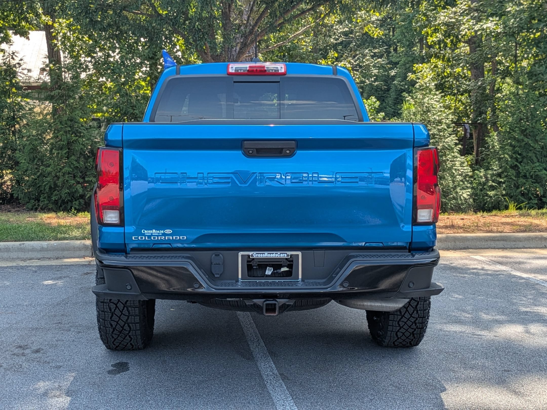 Used 2023 Chevrolet Colorado Trail Boss w/ Advanced Trailering Package AWD/4WD image 4