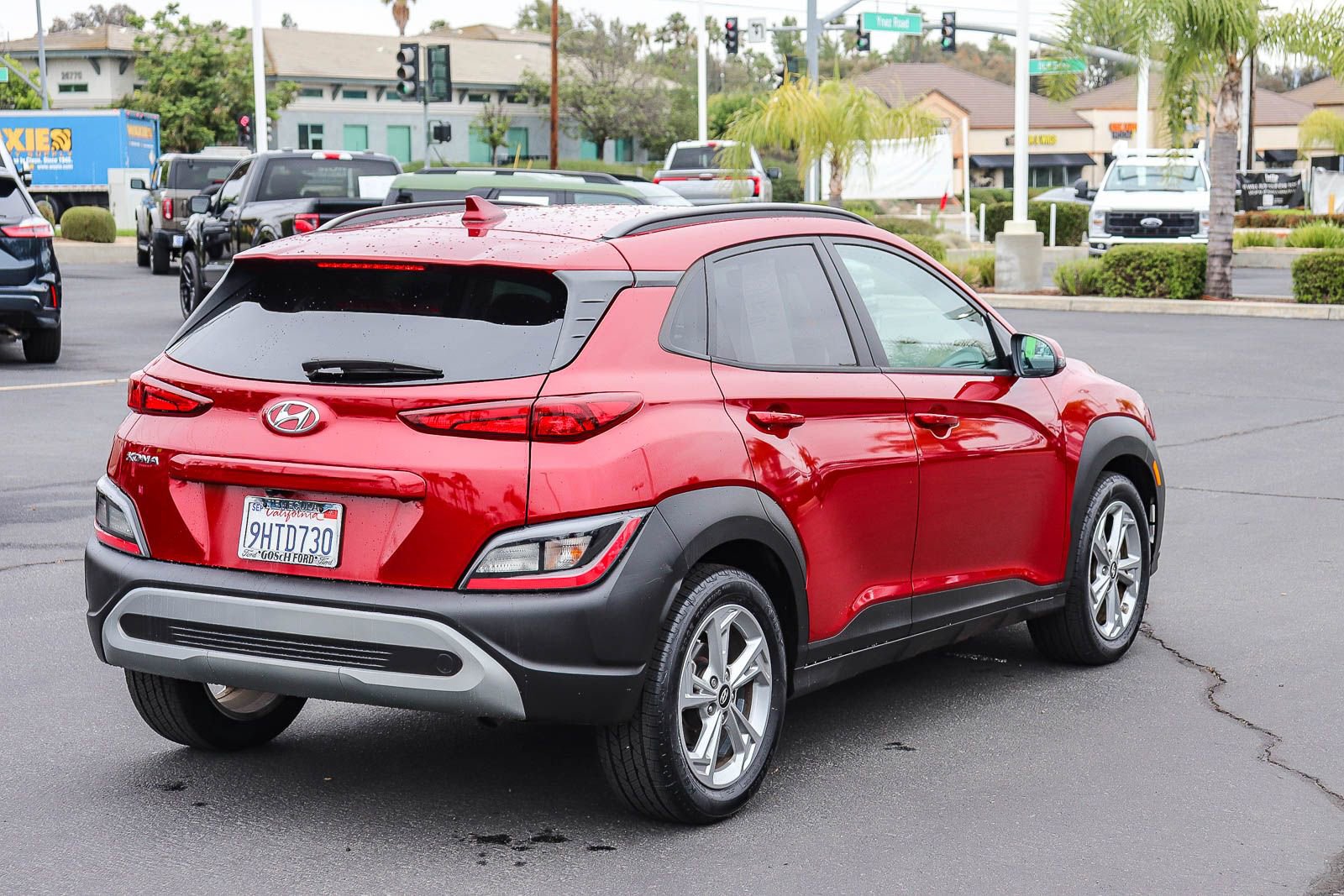 Used 2023 Hyundai Kona SEL w/ Convenience Package FWD image 4