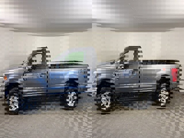 Certified 2021 Ford F250 XLT image 2
