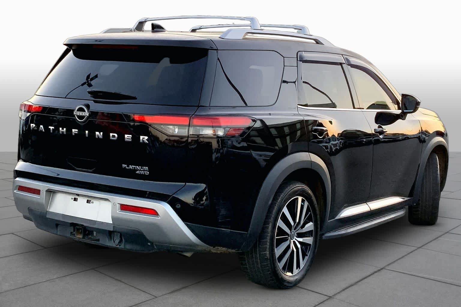 Used 2023 Nissan Pathfinder Platinum AWD/4WD image 12