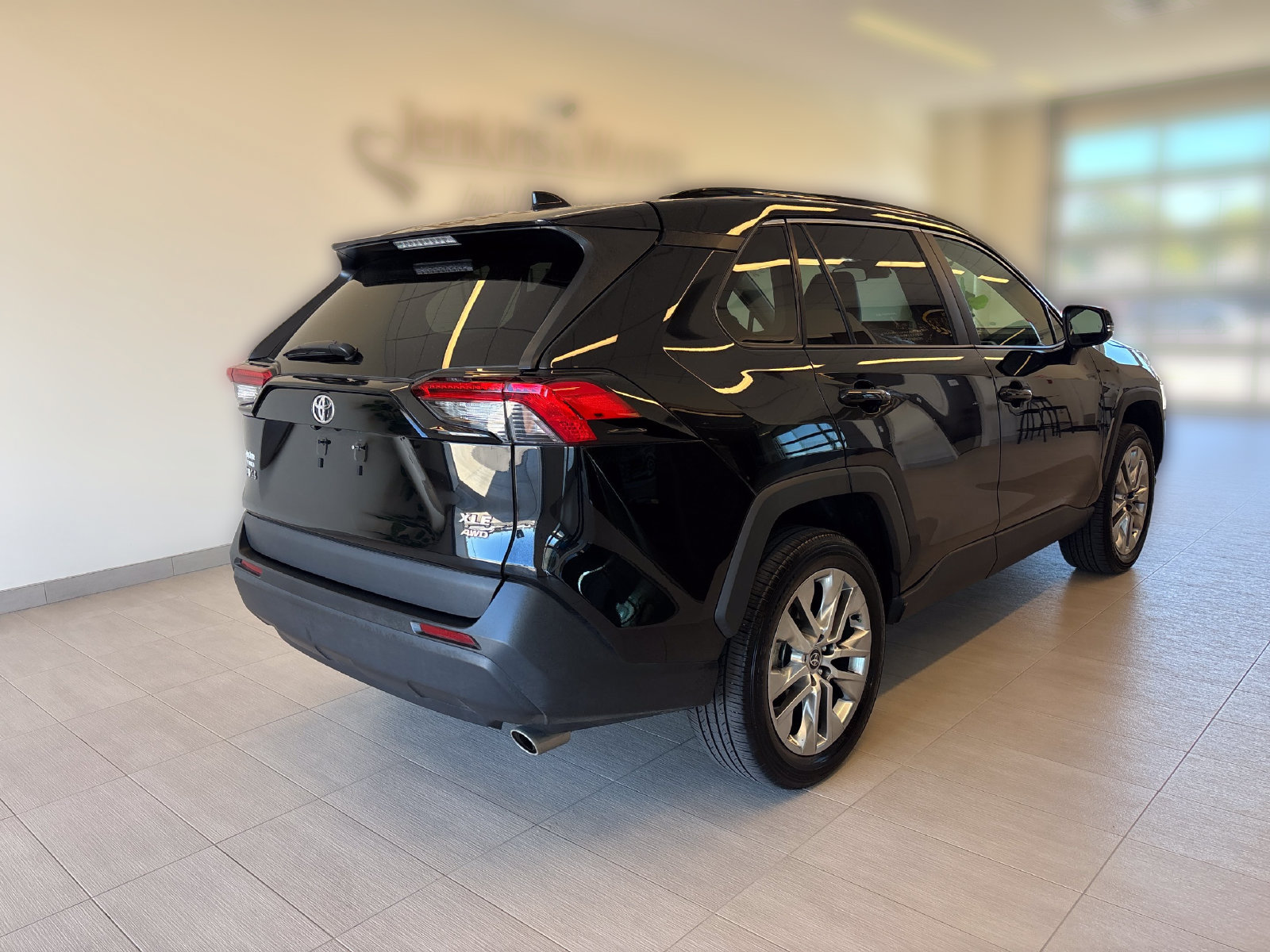 Used 2025 Toyota RAV4 XLE Premium w/ Weather Package AWD/4WD image 2