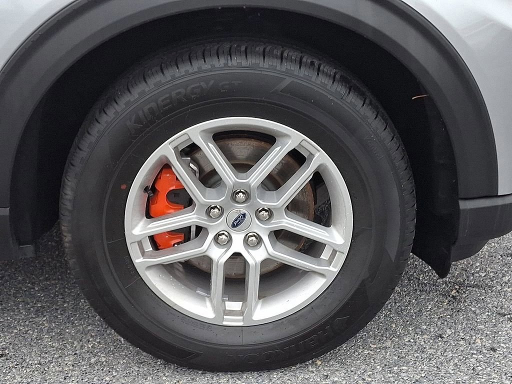 Certified 2025 Ford Explorer Active image 8