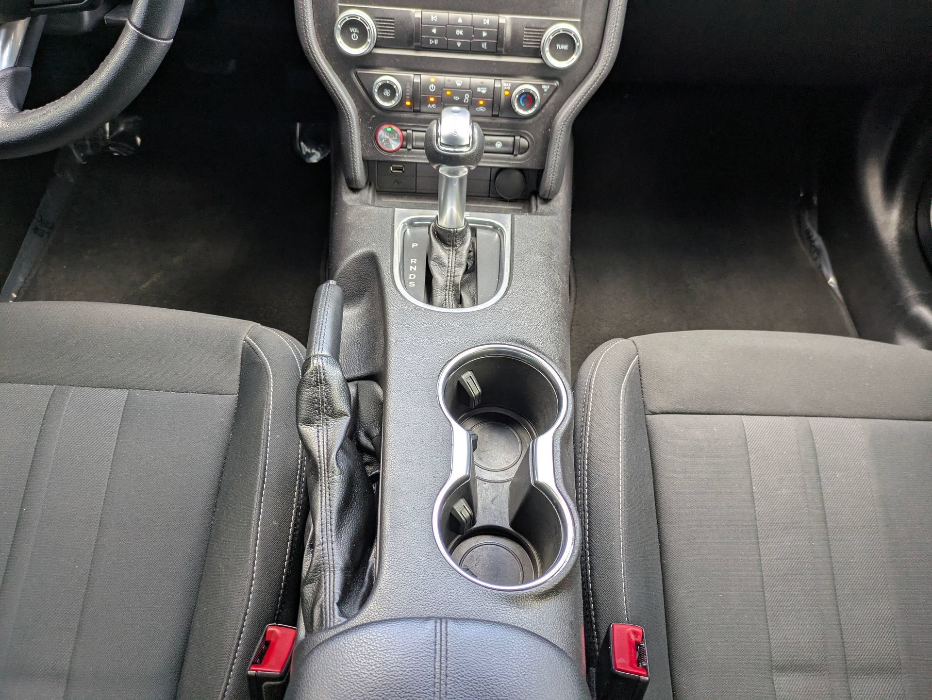 Certified 2020 Ford Mustang Coupe RWD image 21