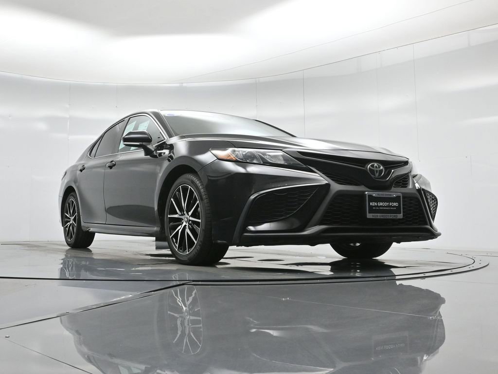 Used 2022 Toyota Camry SE image 45