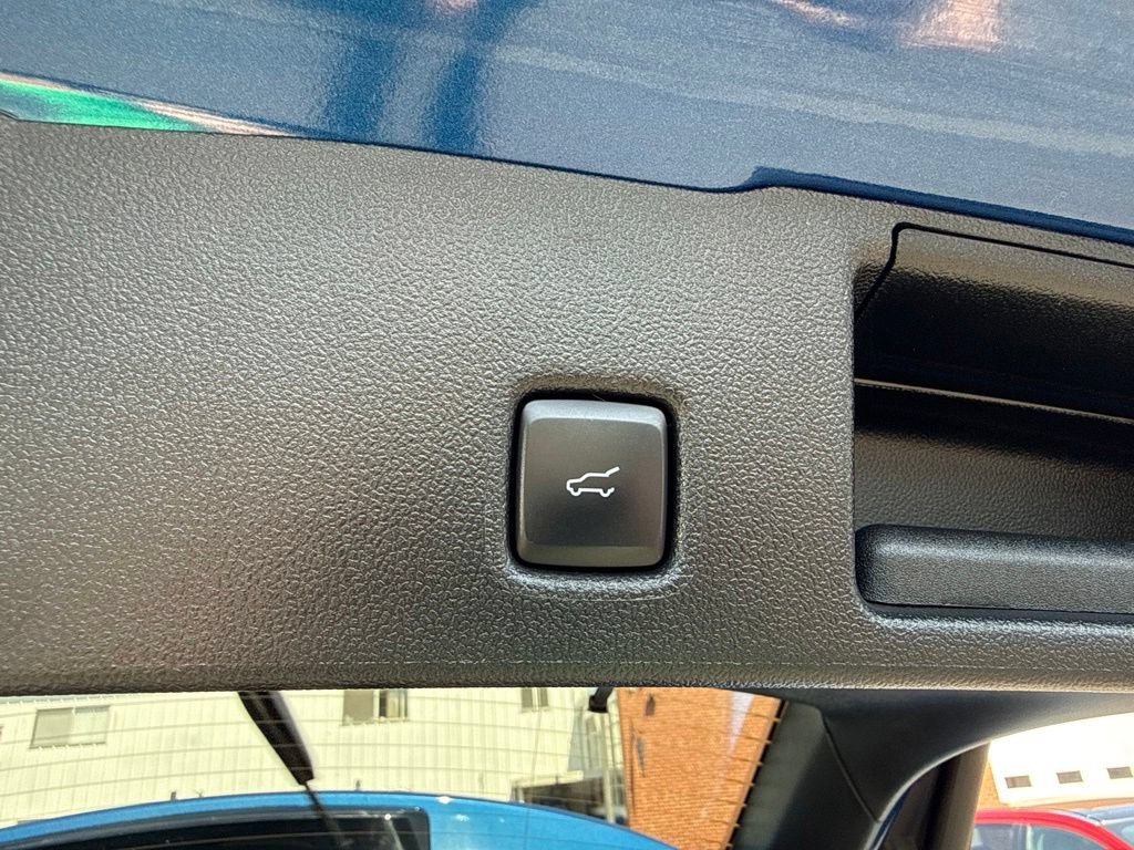 Certified 2022 Ford Escape SEL w/ SEL Stealth AWD Package image 13