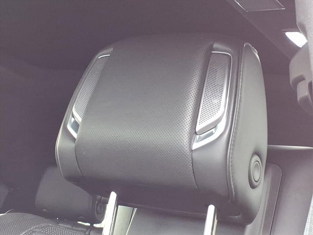 Used 2021 Cadillac Escalade Premium Luxury Platinum image 18