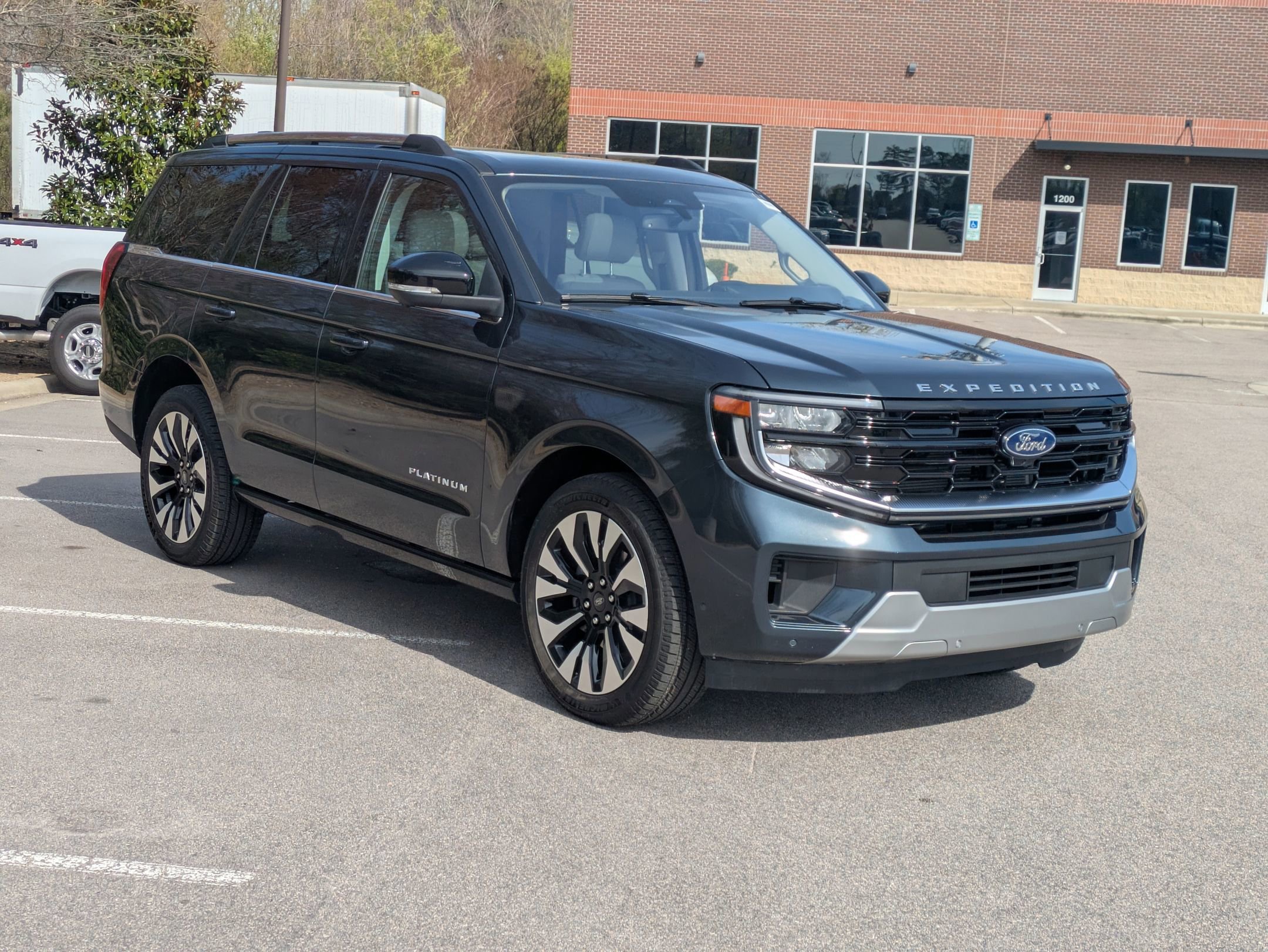 Certified 2025 Ford Expedition Platinum w/ Driver's Package image 7