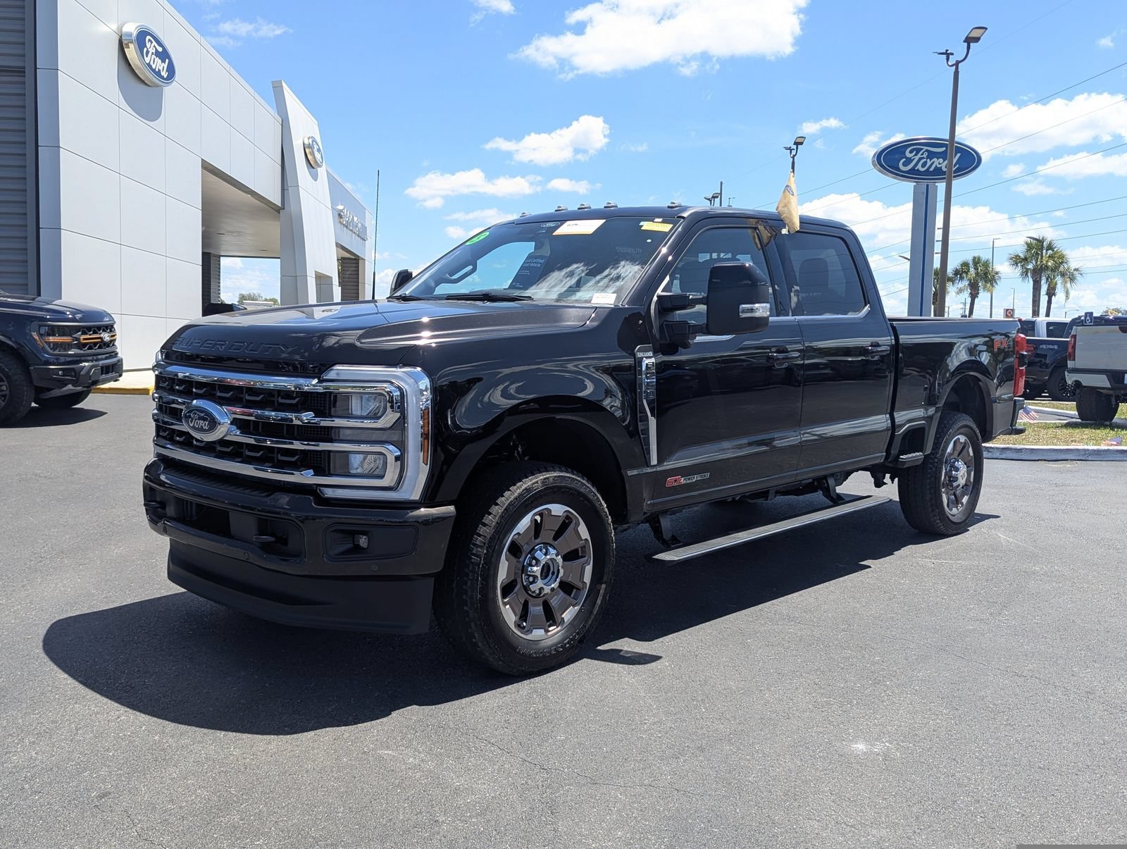 Certified 2025 Ford F250 King Ranch AWD/4WD image 10