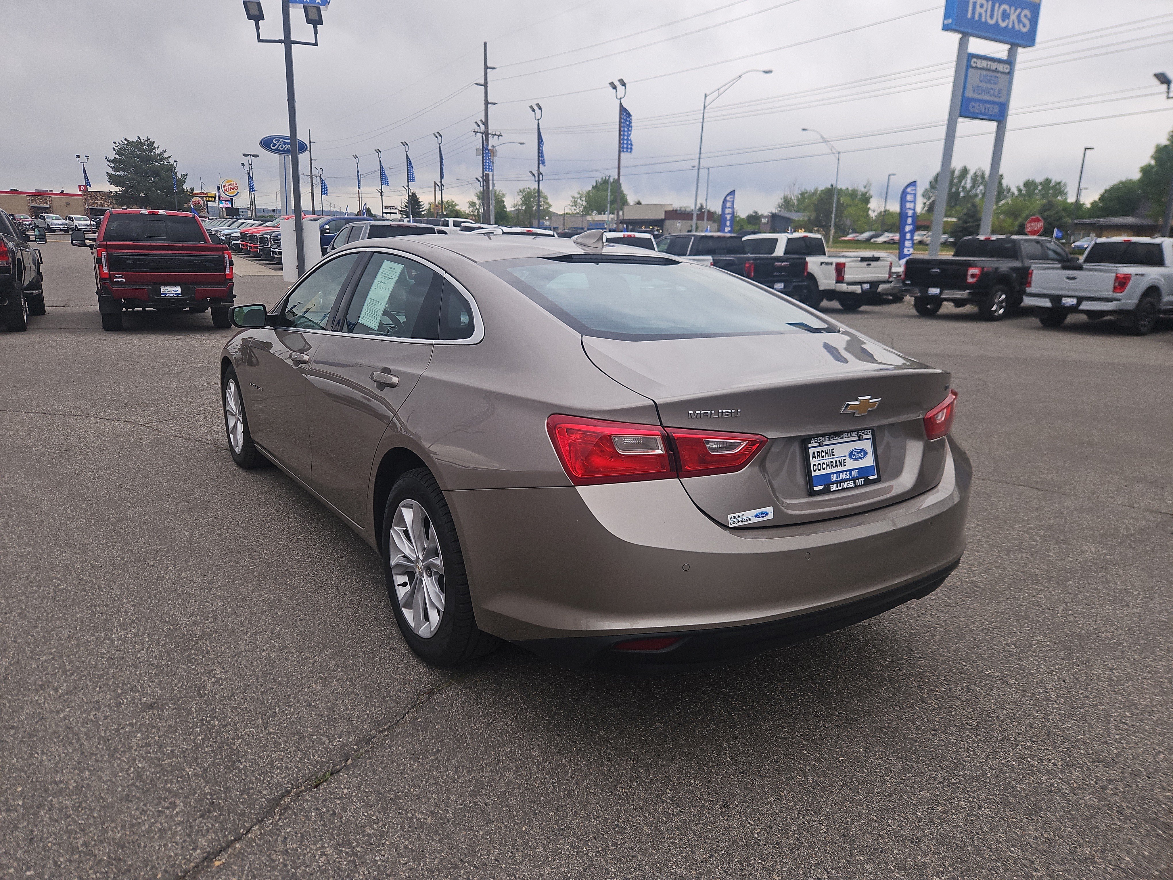 Used 2025 Chevrolet Malibu LT FWD image 3