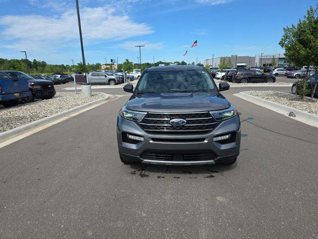 Certified 2023 Ford Explorer XLT w/ Equipment Group 202A AWD/4WD image 2