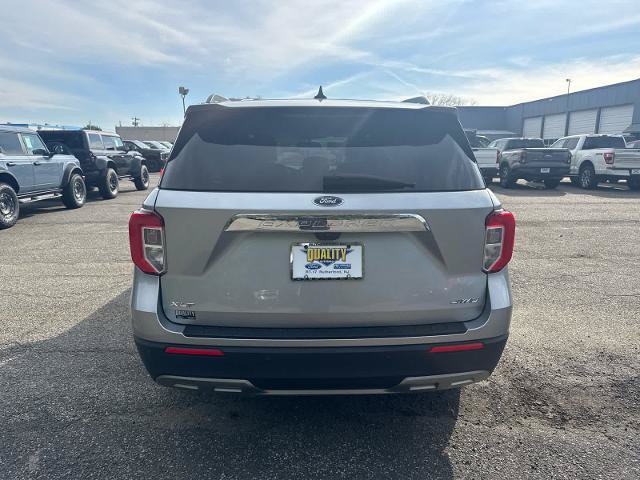 Certified 2023 Ford Explorer XLT w/ Equipment Group 202A AWD/4WD image 4
