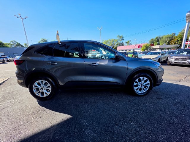 Certified 2025 Ford Escape Active AWD/4WD image 9