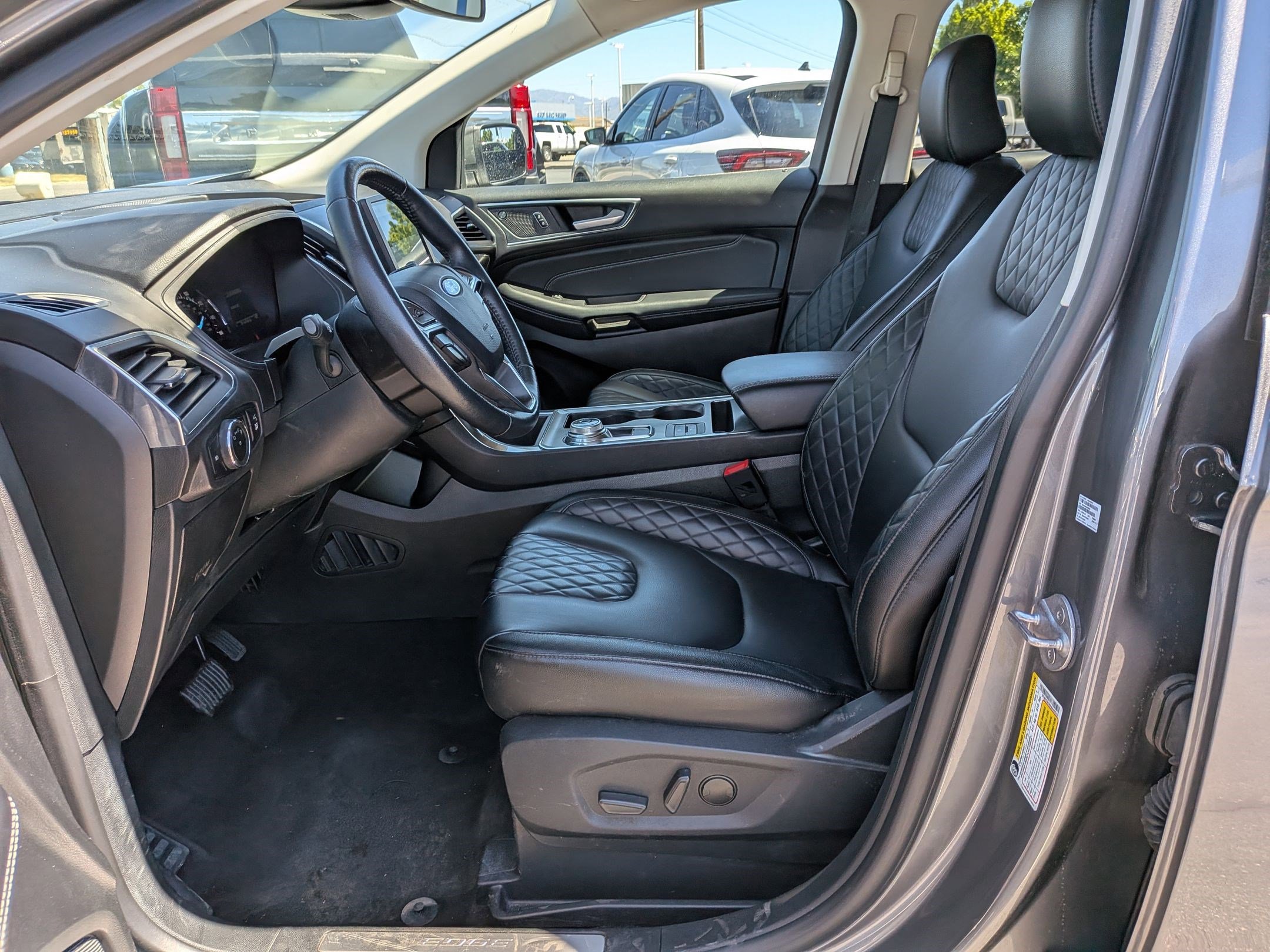 Certified 2024 Ford Edge Titanium AWD/4WD image 27